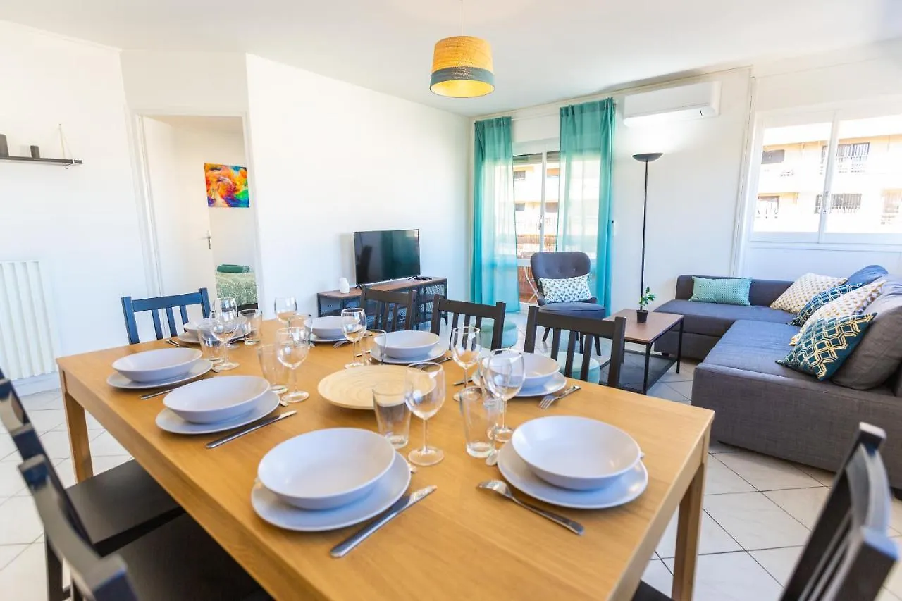 Appartement Superbe 100m2 - 2 Balcons - Proche Gare - Climatisé à Marseille